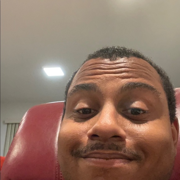 Meet your Posher, Cory - Picture 1 of 1